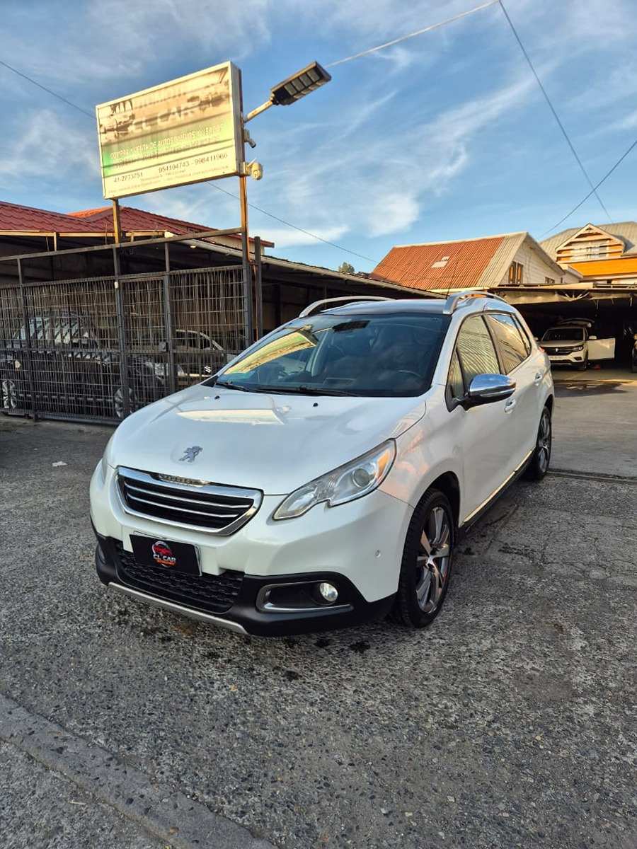 Peugeot 2008 Allure 1.6 2016, color Blanco