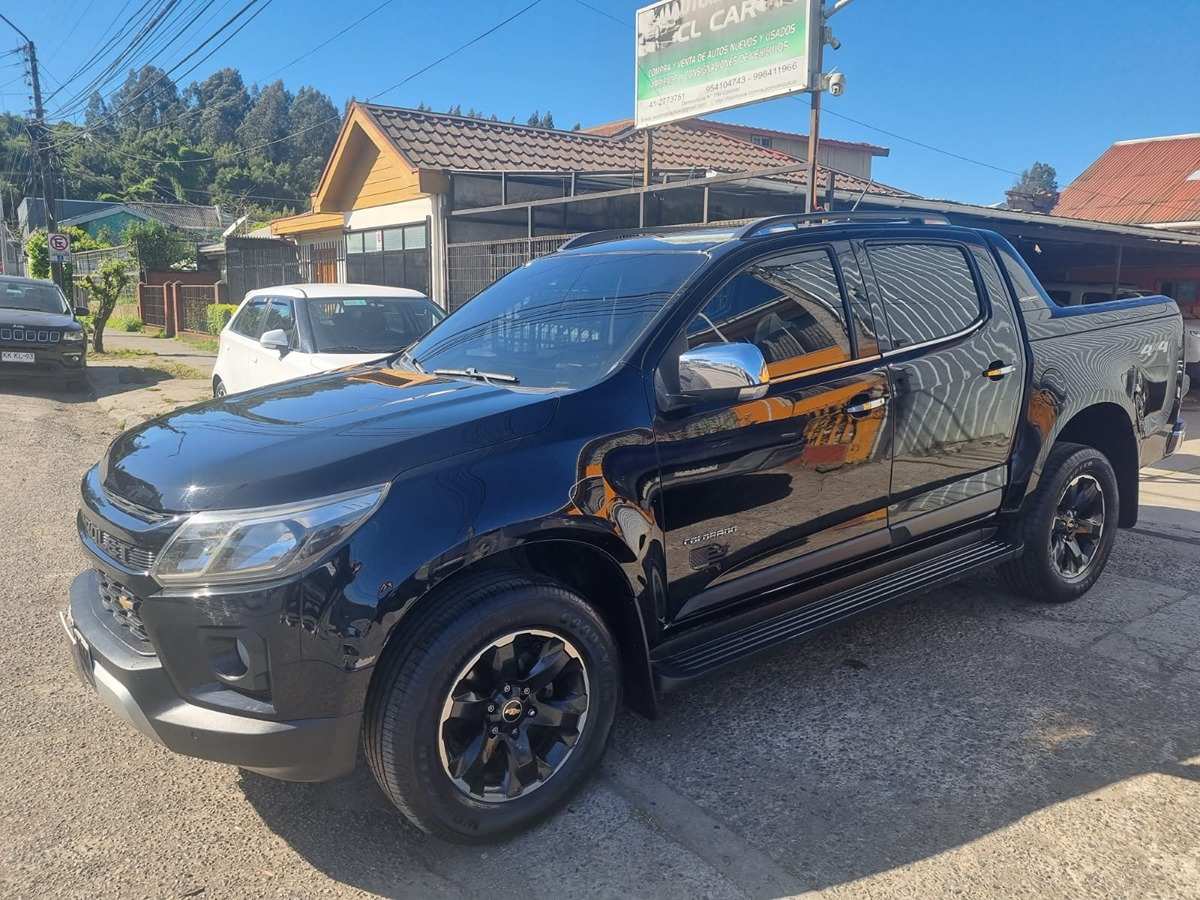Chevrolet Colorado 4x4 2023, color Negro