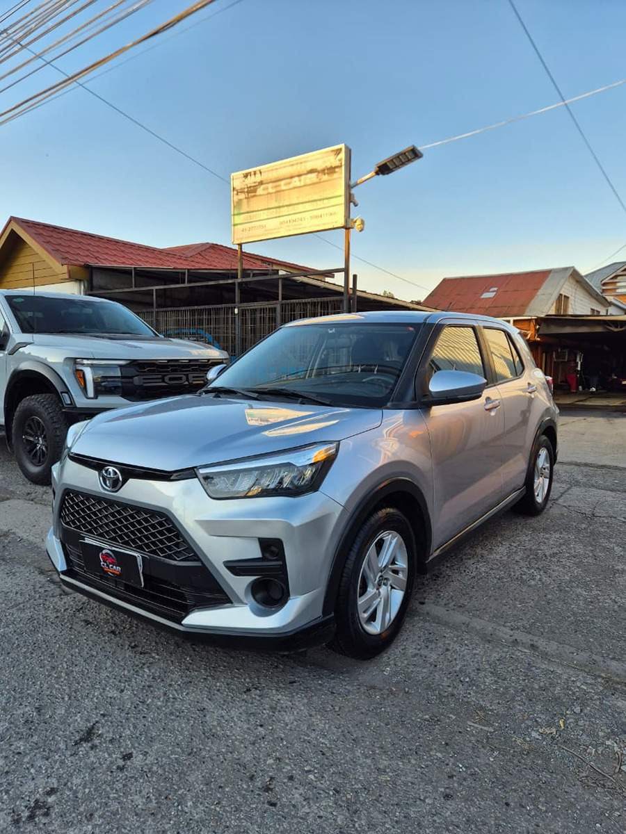 Toyota Raize 1.2 2022, color Plateado